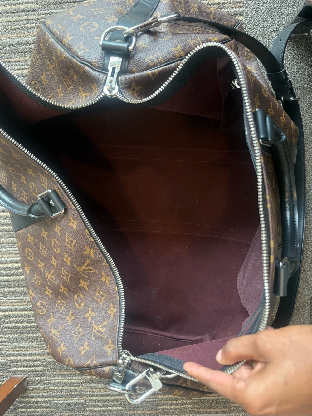 Louis Vuitton 55 Duffle Bag - Picture 4 of 4